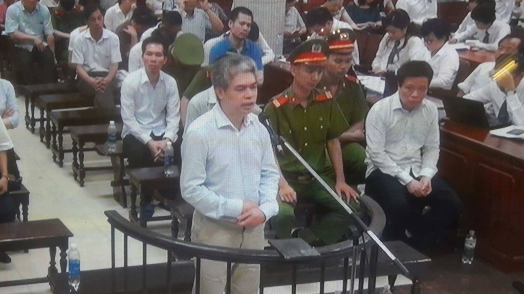 truc tiep phien toa vu an ha van tham sang 209 ong tham tu bao chua nhung gi