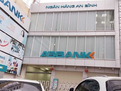 Nguyên giám đốc ABBank-Bình Dương bị bắt