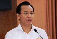 hang loat lanh dao duong nhiem va ve huu bi ky luat trong hai nam