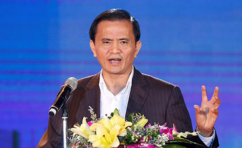 quynh anh pho chu tich thanh hoa tung hai lan thang chuc cho nu truong phong