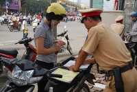 co can tuoc giay phep lai xe trong vu an vi pham giao thong duong bo