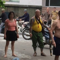 oto lap them den chieu sang sai quy dinh xu ly nghiem