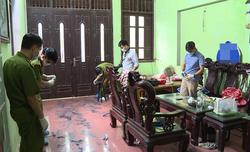 Tên trộm tiếp tục 'săn mồi' sau khi đâm chết vợ chồng gia chủ ten trom tiep tuc san moi sau khi dam chet vo chong gia chu