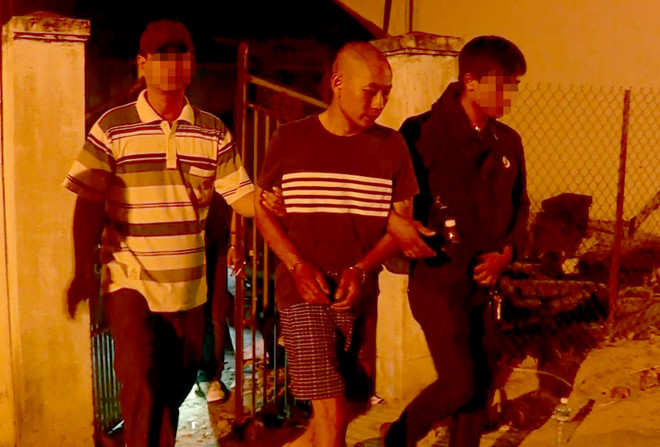 nghi pham cuop ngan hang o khanh hoa che tao 11 khau sung