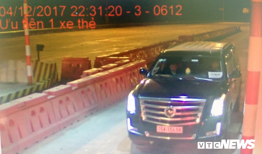 sieu xe cadilac gan bien xe ho de tron phi tren cao toc ha noi hai phong