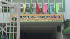 Con bị đánh, phụ huynh lao vào trường tát nhầm giáo viên