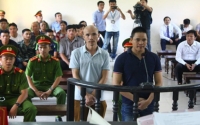 chu dan trau dau xot khi 9 con trau bi ke xau cat dut gan chan