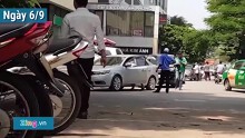 Ai làm ngơ để bãi xe không phép chăng dây, thu phí khắp Hà Nội?
