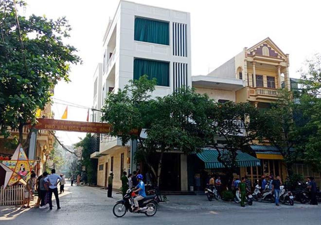 bat ngo phat hien can bo canh sat moi truong tu vong sat nha rieng