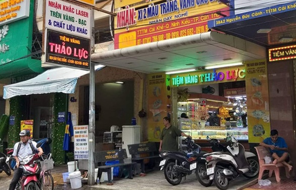 toan canh vu doi 100 usd bi phat 90 trieu dong
