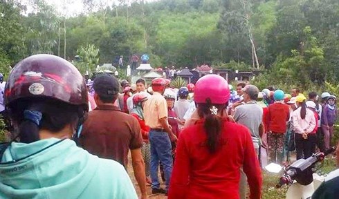 bo tron sau khi giet nguoi nghi can ra nghia trang uong thuoc tu tu