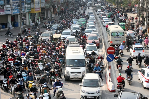 ha noi dung thiet bi thong minh de kiem tra xe chinh chu