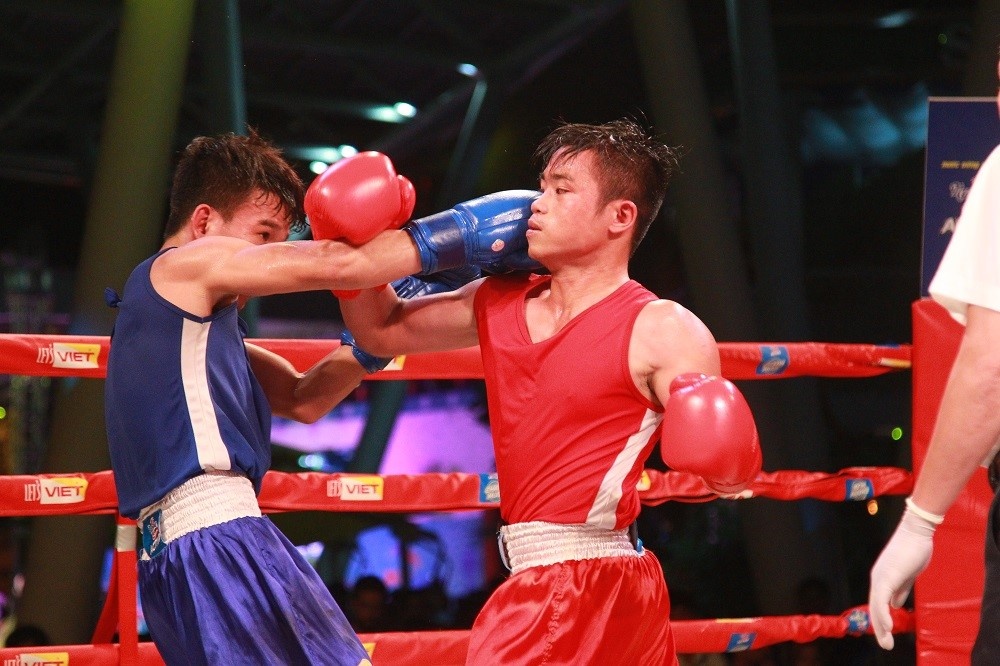 man nhan voi san dau boxing lan dau tien duoc to chuc ngoai troi