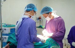 Vụ cô gái bị đạn lạc trúng bụng: Xác định nghi phạm nổ súng