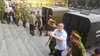 dai gia viet dinh ho so rua tien hang loat sep lon sap phai tu chuc