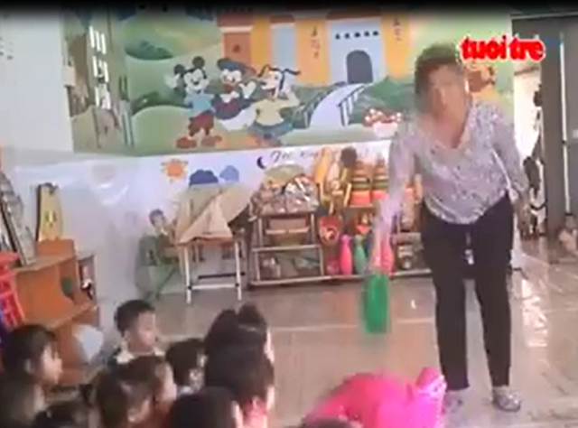 tu vu co giao hanh ha nhieu chau be o co so mam non trung ta cong an hien ke ngan chan