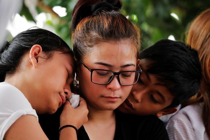 nguoi than dau don tim di vat cua nan nhan vu roi may bay lion air