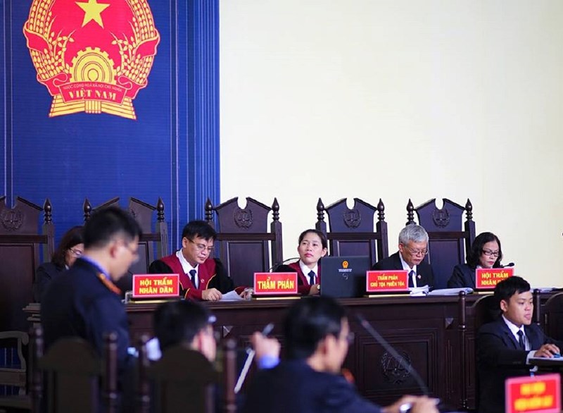 chu toa li giai viec dong y khong cong khai ban an ong vinh