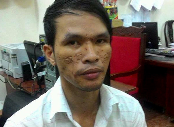 Kẻ hành hạ bé trai Campuchia bằng roi điện được tại ngoại ke hanh ha be trai campuchia bang roi dien duoc tai ngoai