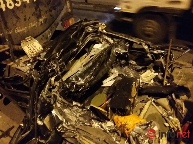 xe camry chi con la sat vun sau tai nan kinh hoang tai xe tu vong