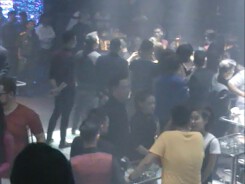 Hàng chục dân chơi phê ma túy trong bar ở trung tâm Sài Gòn