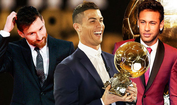 qua bong vang 2017 ronaldo can bang ky luc cua messi