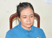 lo clip nghi chu tich xa vao nha nghi voi nu can bo
