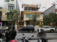 vu nhom la ai