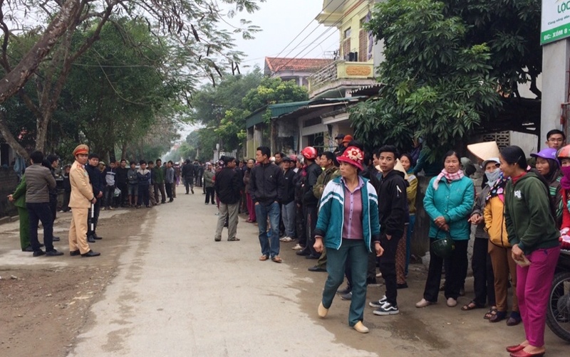 xac dinh nguyen nhan ban dau vu chong giet vo va 2 con sau do tu sat