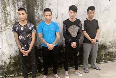 bat nhom bao ke nhot nhan vien karaoke vao nha nghi tiep khach