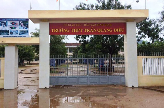 nam sinh lop 11 danh thay giao da man da den cong an trinh dien