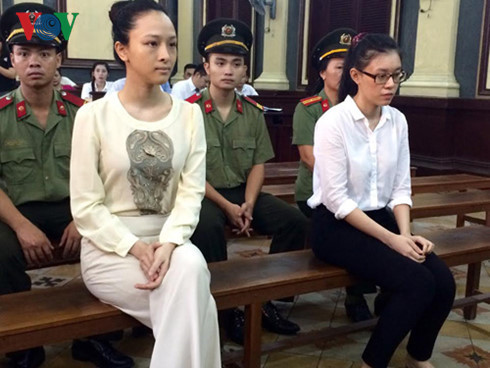 ngay 226 hoa hau truong ho phuong nga tiep tuc hau toa
