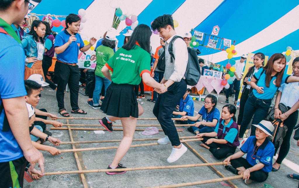 Hơn 5.000 người tham gia ngày hội sinh viên tại trường ĐH Công Nghiệp hon 5000 nguoi tham gia ngay hoi sinh vien tai truong dh cong nghiep