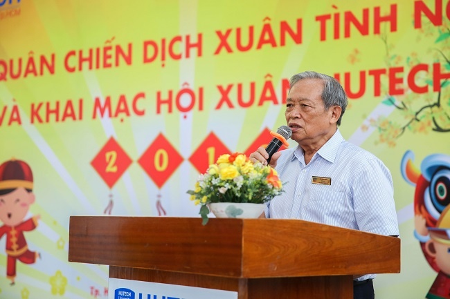 khong khi tet ron rang truong hoc