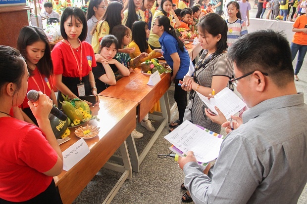 khong khi tet ron rang truong hoc