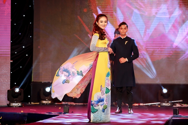 bo doi co gai den tu hom qua miu le va ngo kien huy pha dao miss hutech 2019