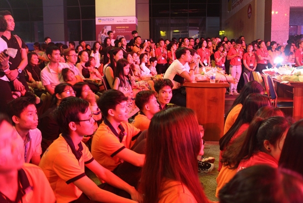 bo doi co gai den tu hom qua miu le va ngo kien huy pha dao miss hutech 2019