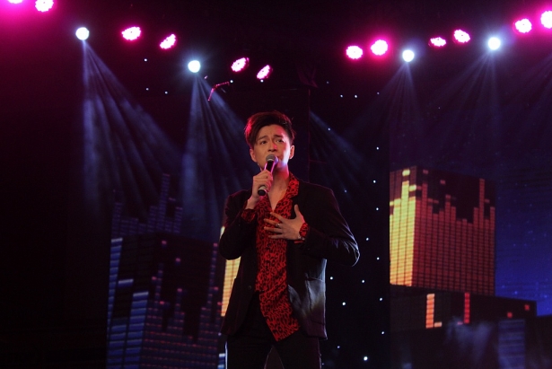 Bộ đôi ‘Cô gái đến từ hôm qua’ Miu Lê và Ngô Kiến Huy phá đảo Miss HUTECH 2019 bo doi co gai den tu hom qua miu le va ngo kien huy pha dao miss hutech 2019