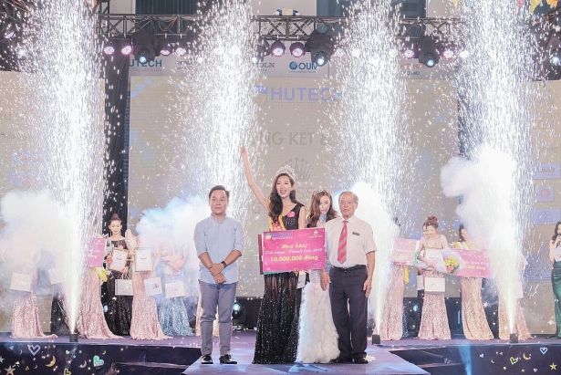Bộ đôi ‘Cô gái đến từ hôm qua’ Miu Lê và Ngô Kiến Huy phá đảo Miss HUTECH 2019 bo doi co gai den tu hom qua miu le va ngo kien huy pha dao miss hutech 2019