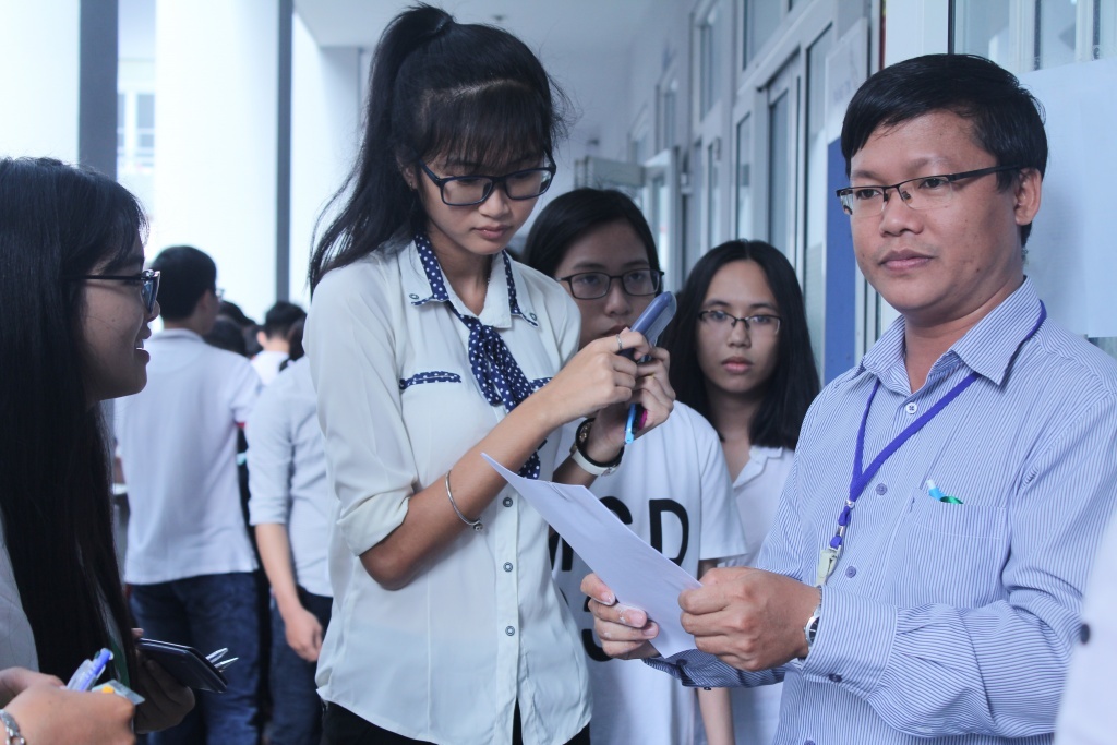 Kì thi đánh giá năng lực ĐH Quốc gia TP HCM và ĐH Luật TP HCM khác nhau như thế nào? ki thi danh gia nang luc dh quoc gia tp hcm va dh luat tp hcm khac nhau nhu the nao