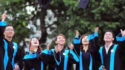 Đào tạo thạc sĩ: Con gà đẻ trứng vàng!