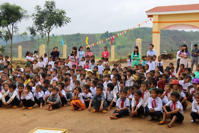 nhung hinh anh gay xuc dong dan mang nam 2018