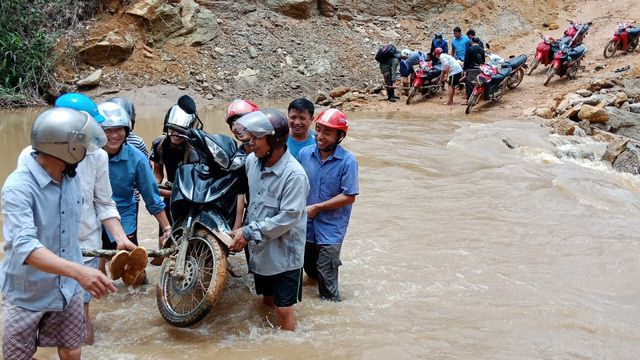nhung hinh anh gay xuc dong dan mang nam 2018