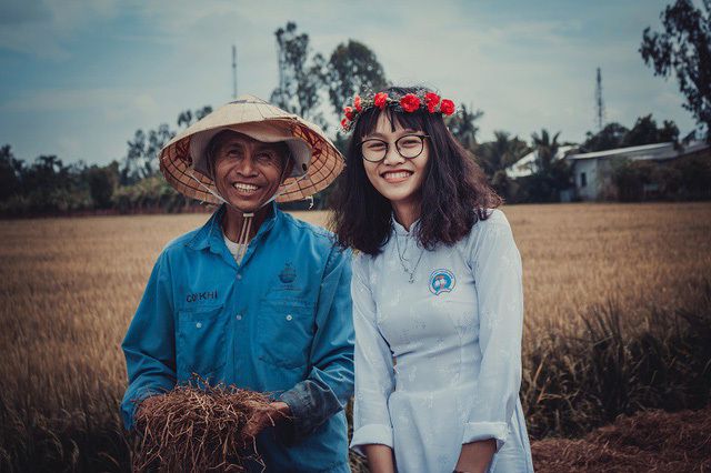 nhung hinh anh gay xuc dong dan mang nam 2018