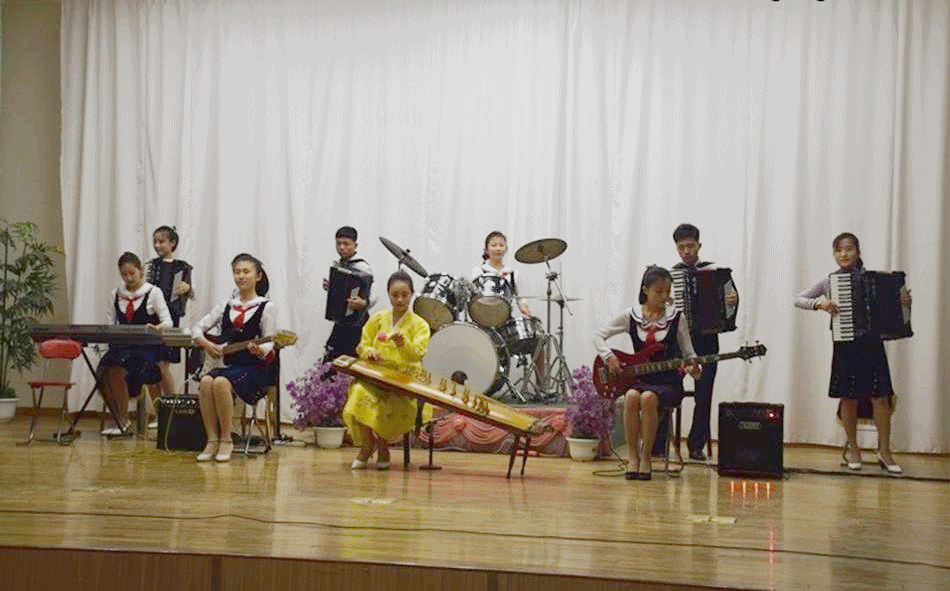 hoc sinh trieu tien duoc mien hoan toan hoc phi chu trong gio ngoai khoa