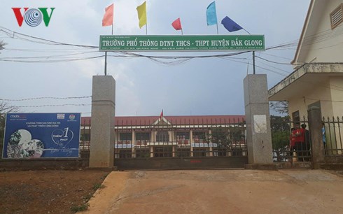 30 hoc sinh o dac nong vao vien nghi do ngo doc thuc an