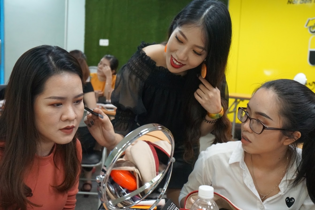bi quyet trang diem danh nen khong moc hoan hao cho moi lan da