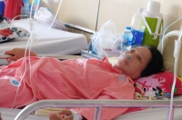 vai giay lo dang tre chet gia dau