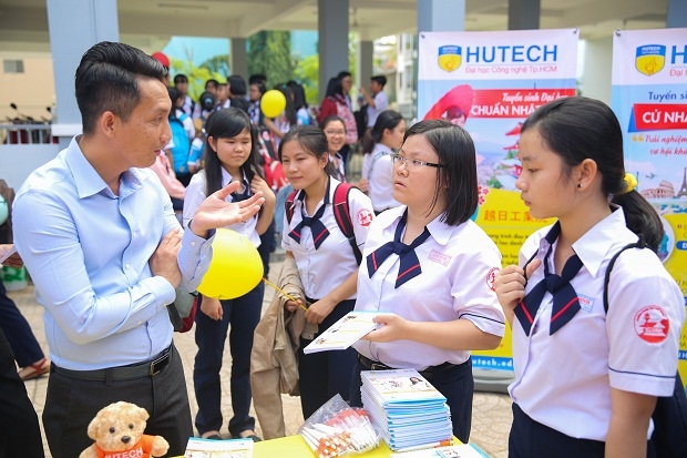 dai hoc hutech cong bo 9558 sinh vien co viec lam sau tot nghiep