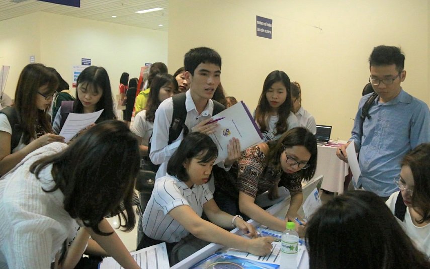 sinh vien su pham tap nap tim kiem co hoi viec lam